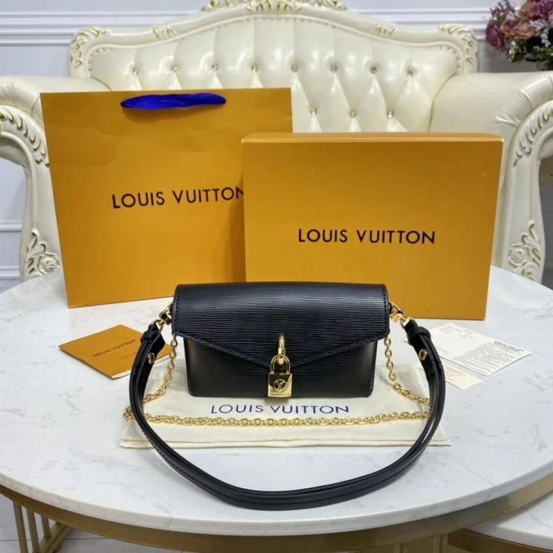 Louis vuitton locations Chain Dro Louis Vuitton Padlock On Strap Black
