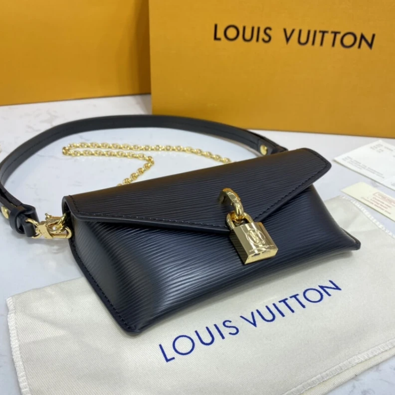 Louis vuitton locations Chain Dro Louis Vuitton Padlock On Strap Black