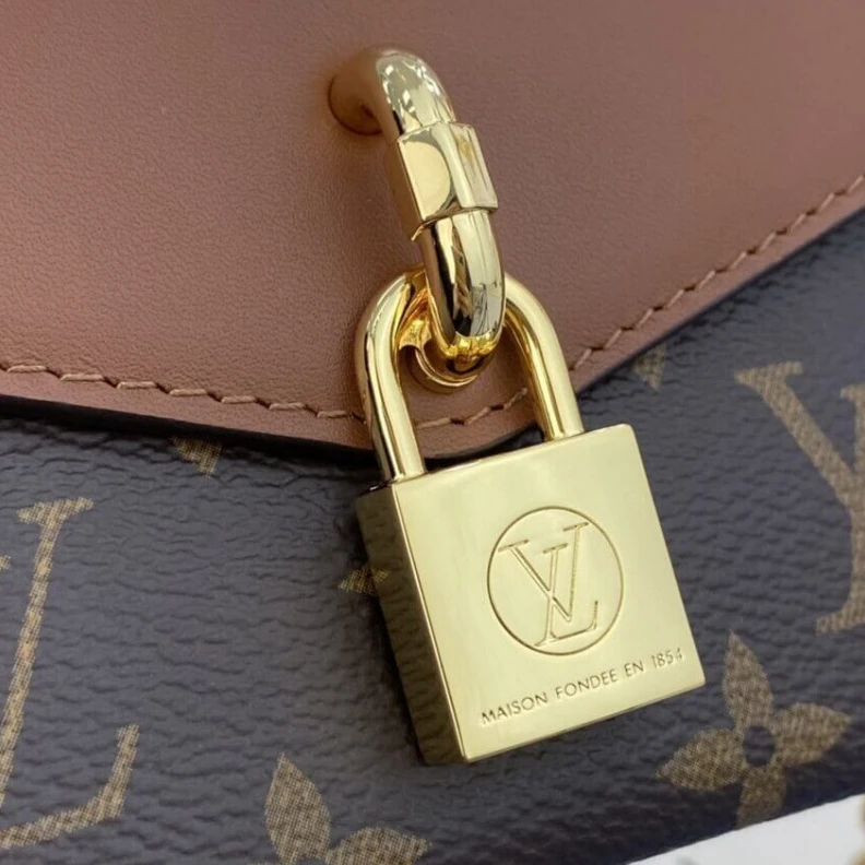 Mythick Chain Dro Louis Vuitton Padlock On Strap Caramel