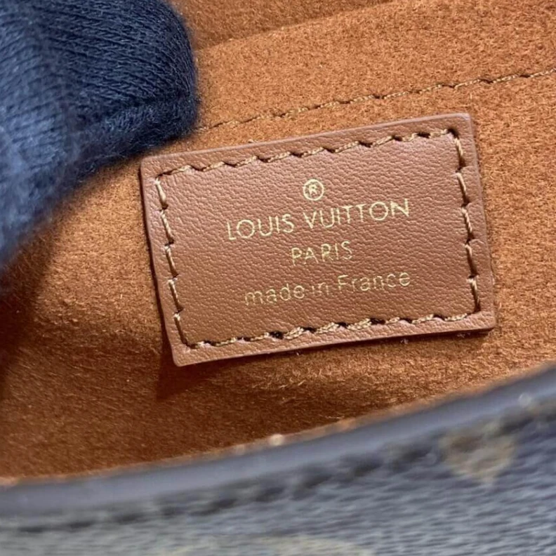 Mythick Chain Dro Louis Vuitton Padlock On Strap Caramel