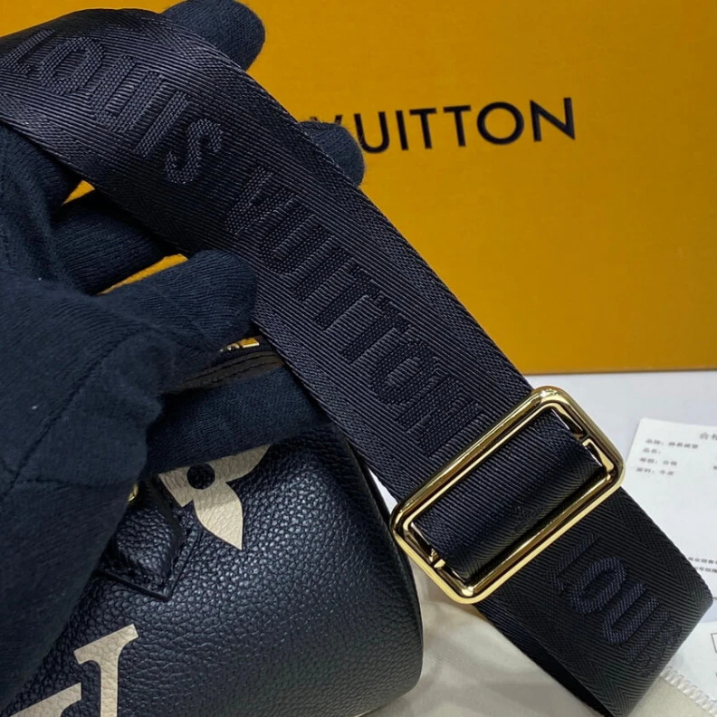 Replica bags The House’ Louis Vuitton Papillon BB Black Beige