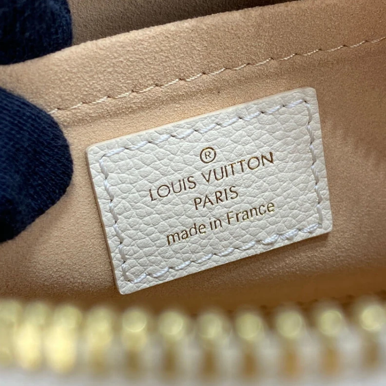 Top lv Louis Vuitton Papillon BB Creme Beige