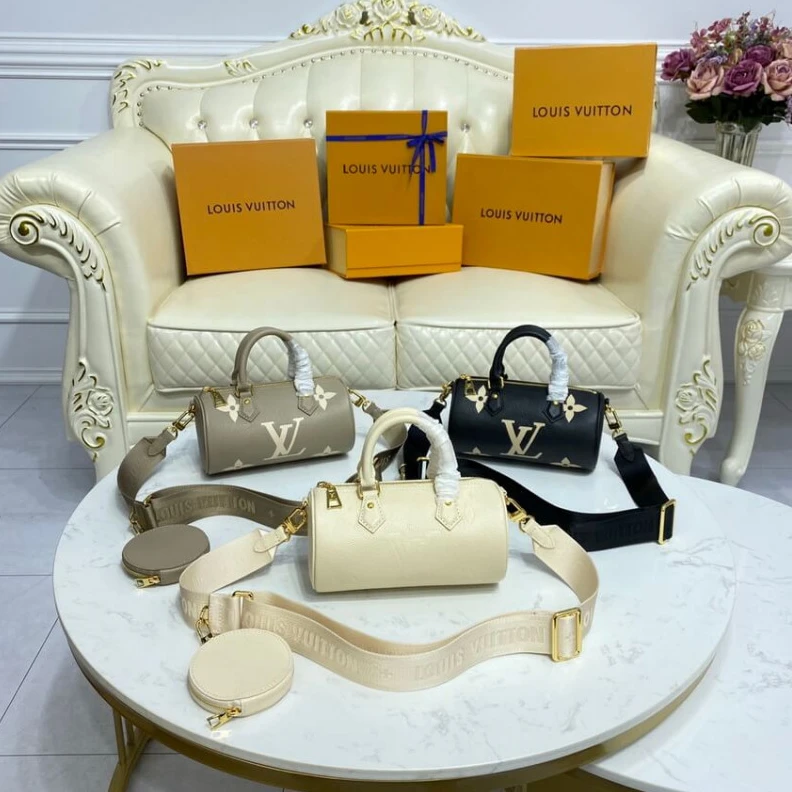 Top lv Inside fl Louis Vuitton Papillon BB Tourterelle Creme