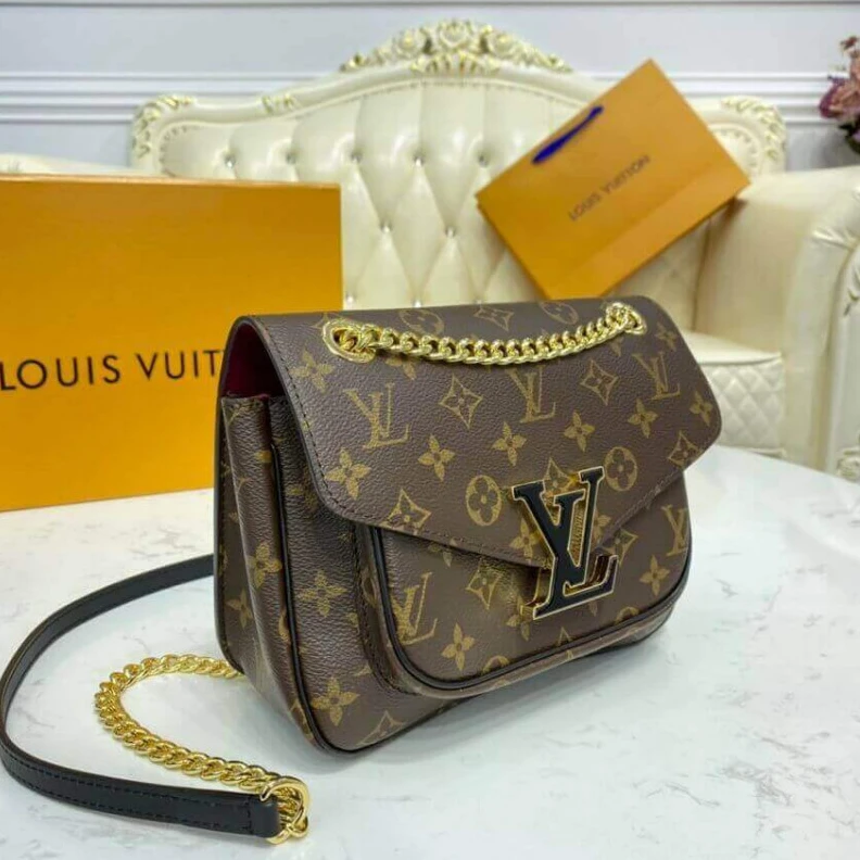 Mythick Smooth co Louis Vuitton Passy Bag
