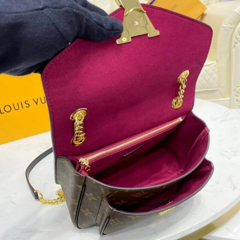 Mythick Smooth co Louis Vuitton Passy Bag