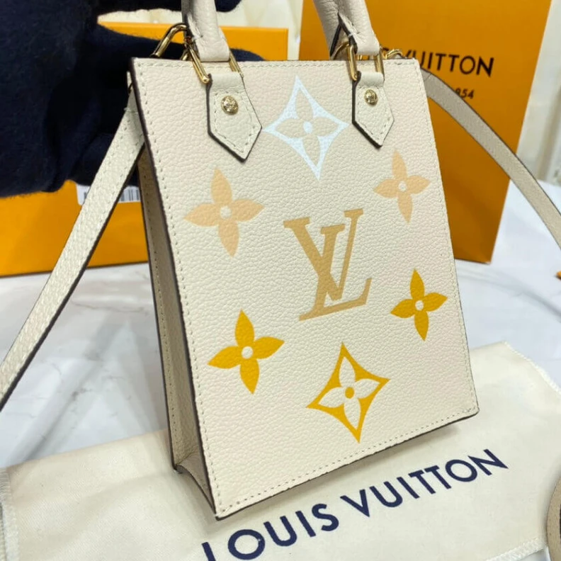 Mythick ru Cream   S Louis Vuitton Petit Sac Plat Cream