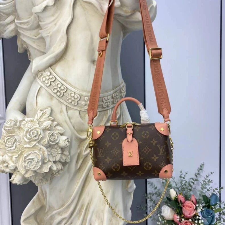 Top lv Inside zi Louis Vuitton Petite Malle Souple Peach