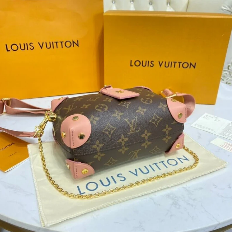 Top lv Inside zi Louis Vuitton Petite Malle Souple Peach