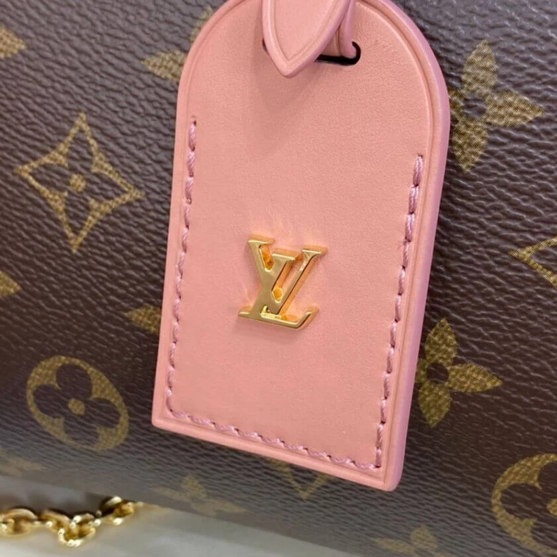 Top lv Inside zi Louis Vuitton Petite Malle Souple Peach