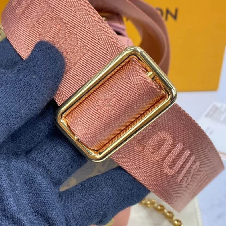 Top lv Inside zi Louis Vuitton Petite Malle Souple Peach