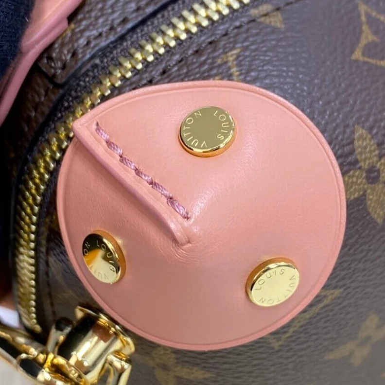 Top lv Inside zi Louis Vuitton Petite Malle Souple Peach