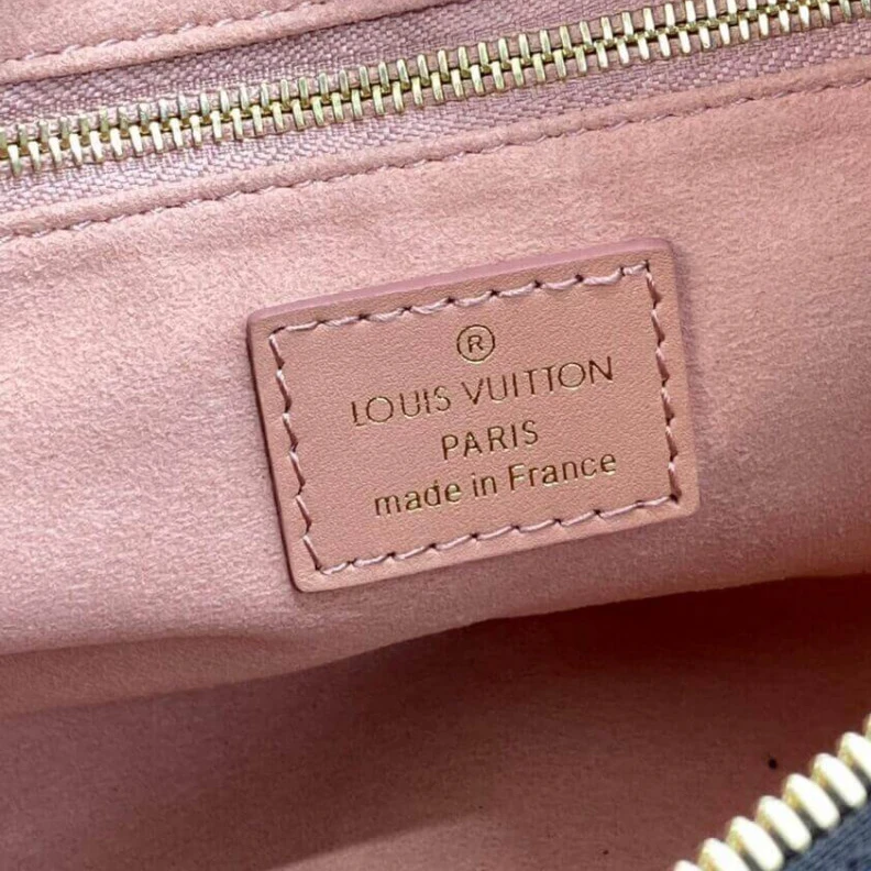 Top lv Inside zi Louis Vuitton Petite Malle Souple Peach