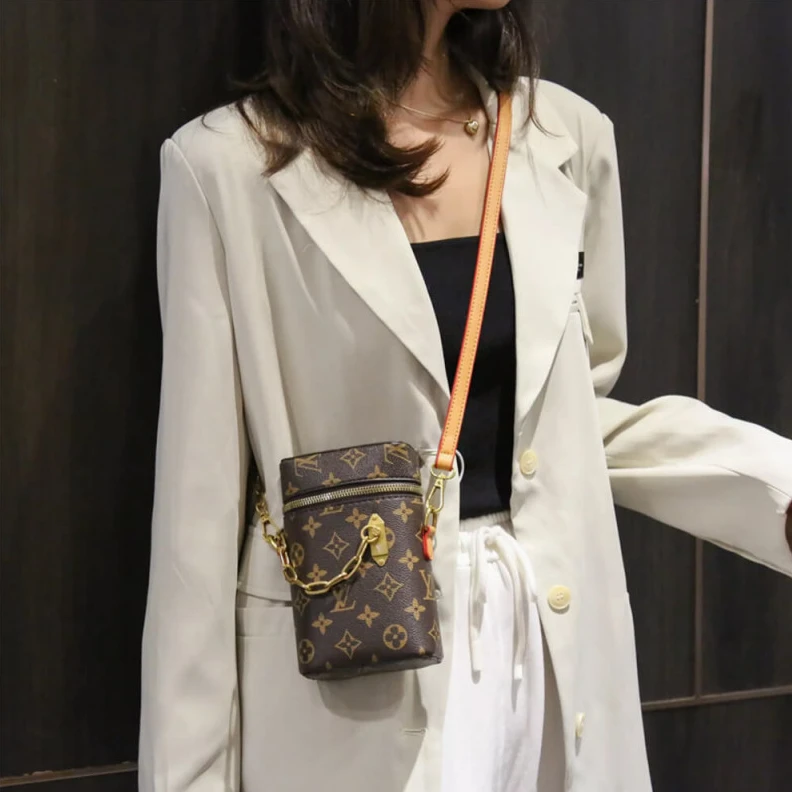 Mythick ru 11 x 6 x LV Phone Box Bag