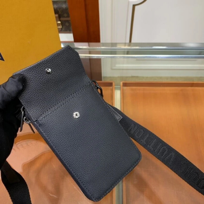 Top lv Black hard Louis Vuitton Phone Pouch