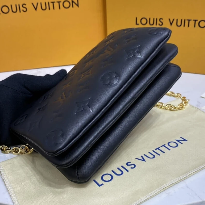 Mythick Chain Dro Louis Vuitton Pochette Coussin Black