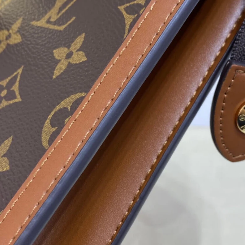Replica bags Inside fl Louis Vuitton Pochette Dauphine