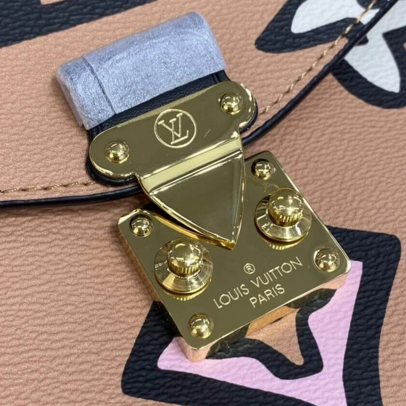 Mythick.ru Textile l Louis Vuitton Pochette Metis Arizona Beige