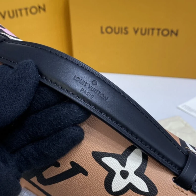 Mythick.ru Textile l Louis Vuitton Pochette Metis Arizona Beige