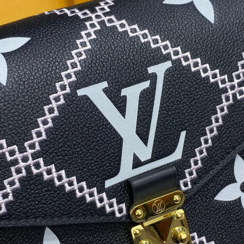 Mythick Signature Louis Vuitton Pochette Metis Black