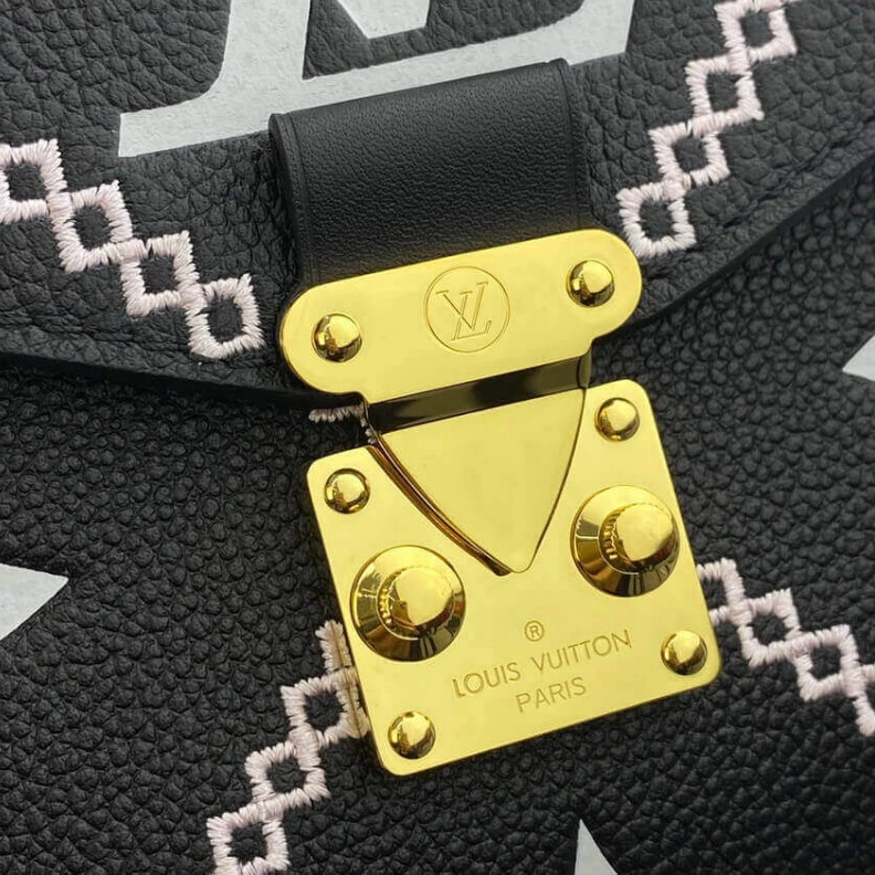 Mythick Signature Louis Vuitton Pochette Metis Black