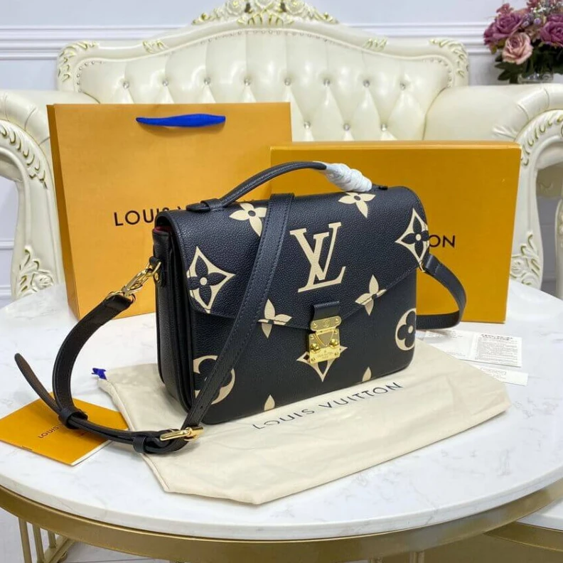 Replica bag Outside z Louis Vuitton Pochette Metis Black Beige