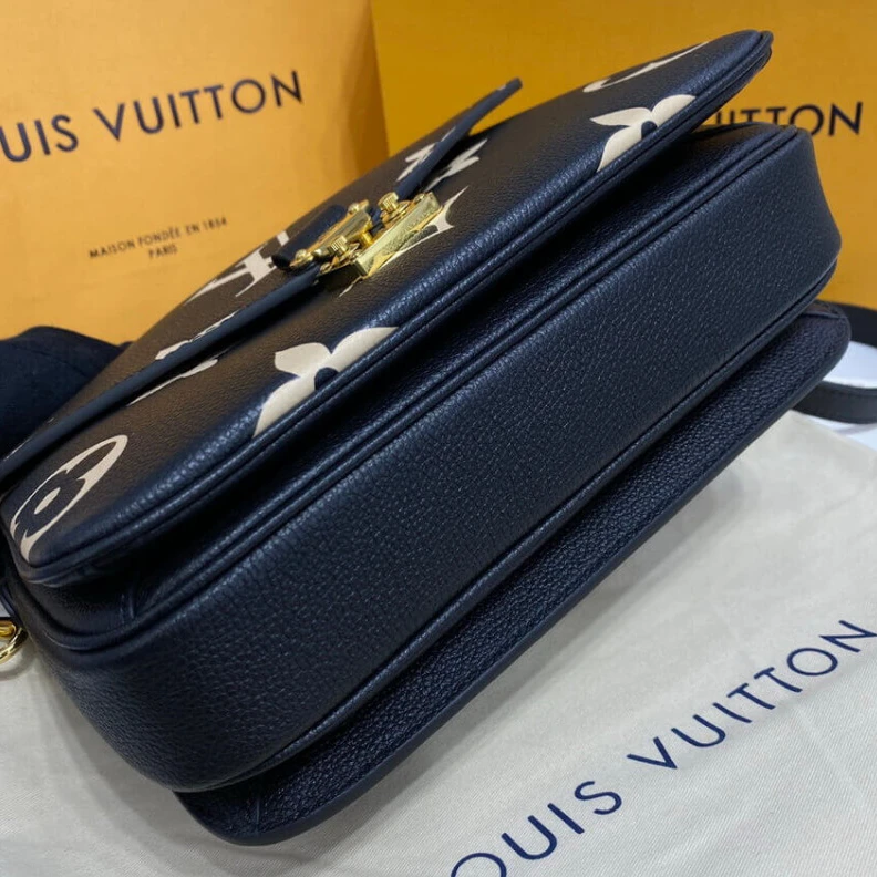 Replica bag Outside z Louis Vuitton Pochette Metis Black Beige