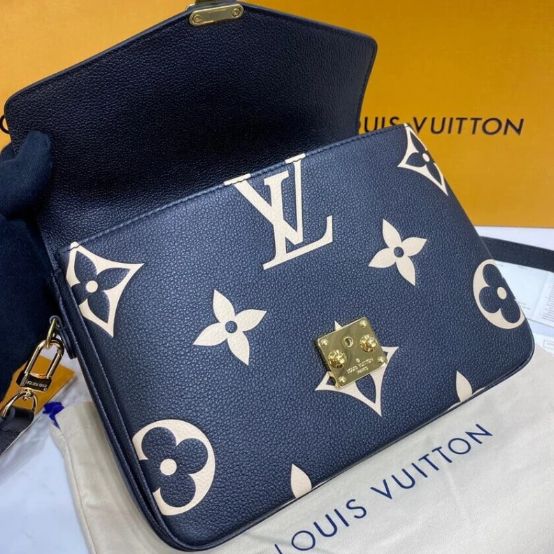 Replica bag Outside z Louis Vuitton Pochette Metis Black Beige
