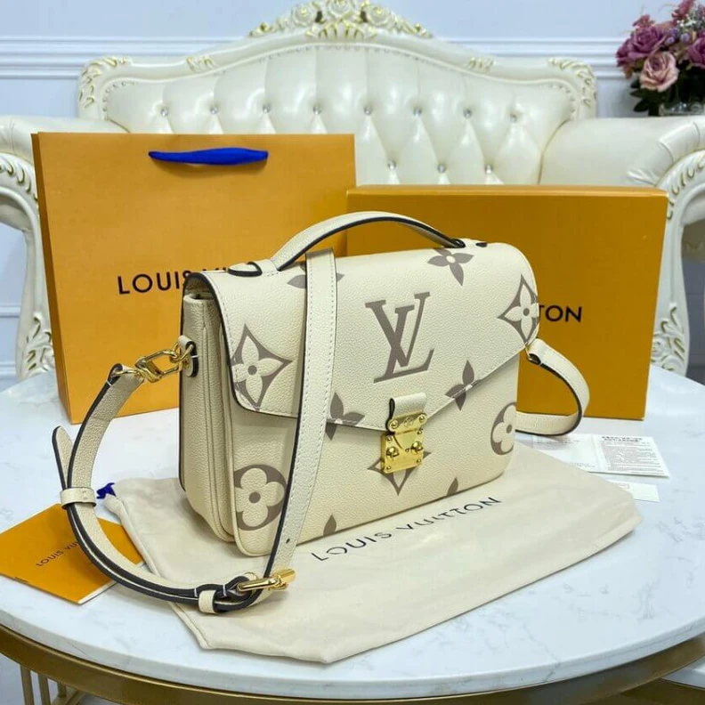 Strap: Re Louis Vuitton Pochette Metis Cream Bois de Rose Pink