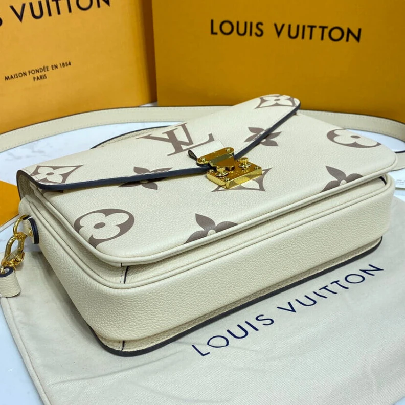 Strap: Re Louis Vuitton Pochette Metis Cream Bois de Rose Pink