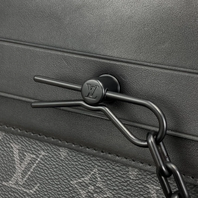 Replica bags Signature Louis Vuitton Pochette Steamer