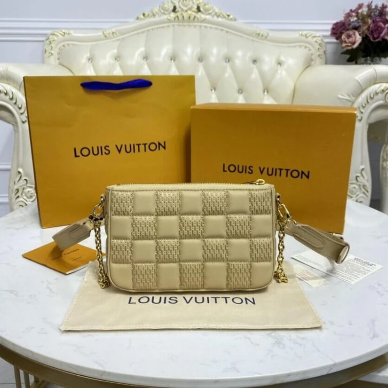 Top lv Goldcolor Louis Vuitton Pochette Troca Beige