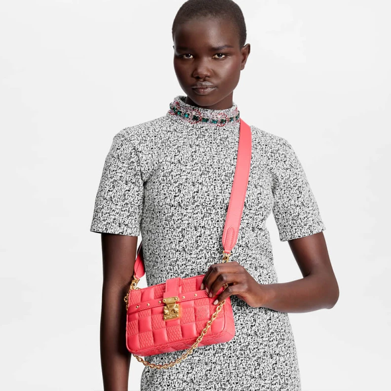 Mythick.ru The Pochet Louis Vuitton Pochette Troca Pink