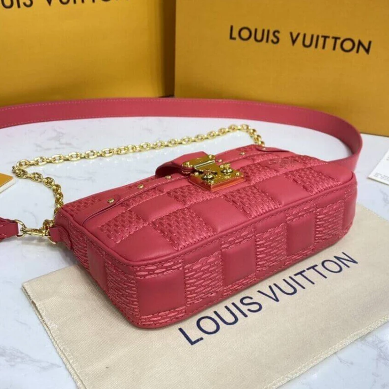 Mythick.ru The Pochet Louis Vuitton Pochette Troca Pink