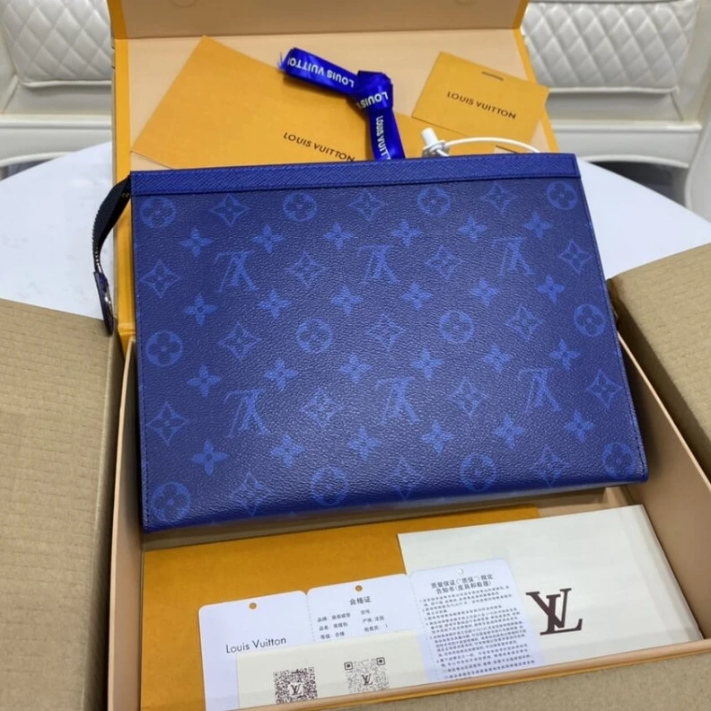Mythick.ru Pacific B Louis Vuitton Pochette Voyage MM Cobalt