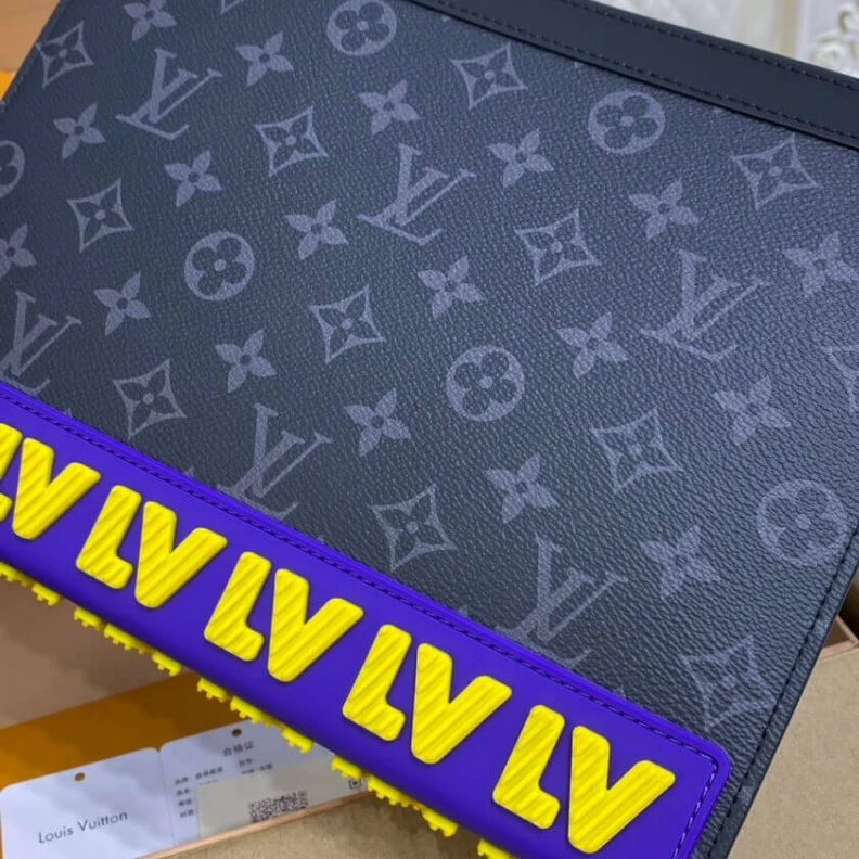 Louis vuitton locations 26 x 20 x Louis Vuitton Pochette Voyage MM Monogram Eclipse LV Rubber