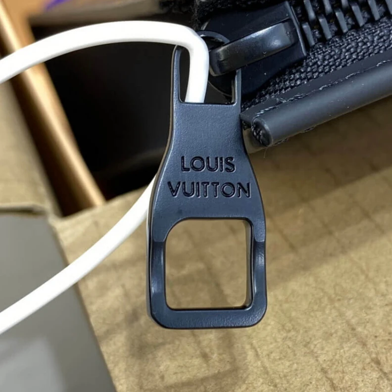 Mythick Microfibe Louis Vuitton Pochette Voyage MM Monogram LV Rubber