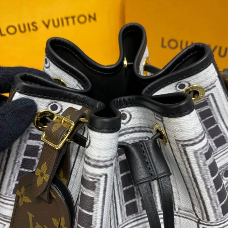 Replica bags Drawstrin Louis Vuitton Printed Matte Calf Leather Noé MM