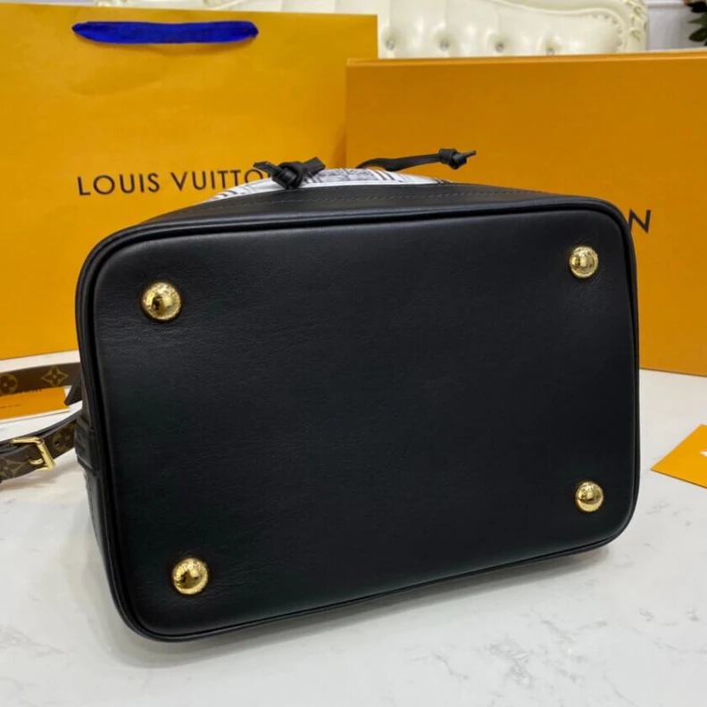 Replica bags Drawstrin Louis Vuitton Printed Matte Calf Leather Noé MM