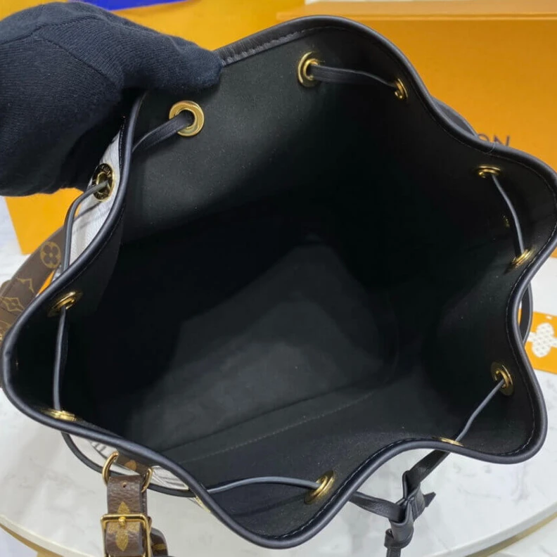 Replica bags Drawstrin Louis Vuitton Printed Matte Calf Leather Noé MM