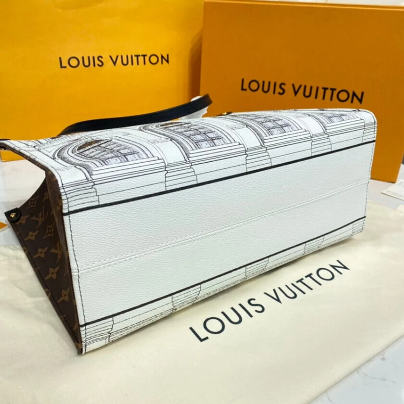 Replica bag Inside fl Louis Vuitton Printed Matte Calf Leather Onthego MM