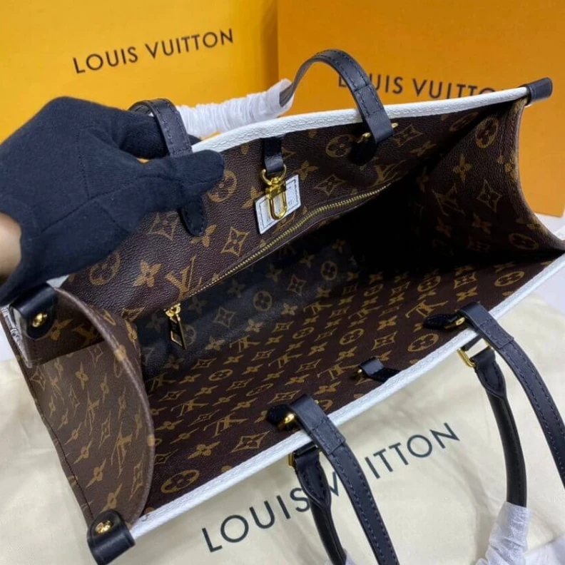 Replica bag Inside fl Louis Vuitton Printed Matte Calf Leather Onthego MM