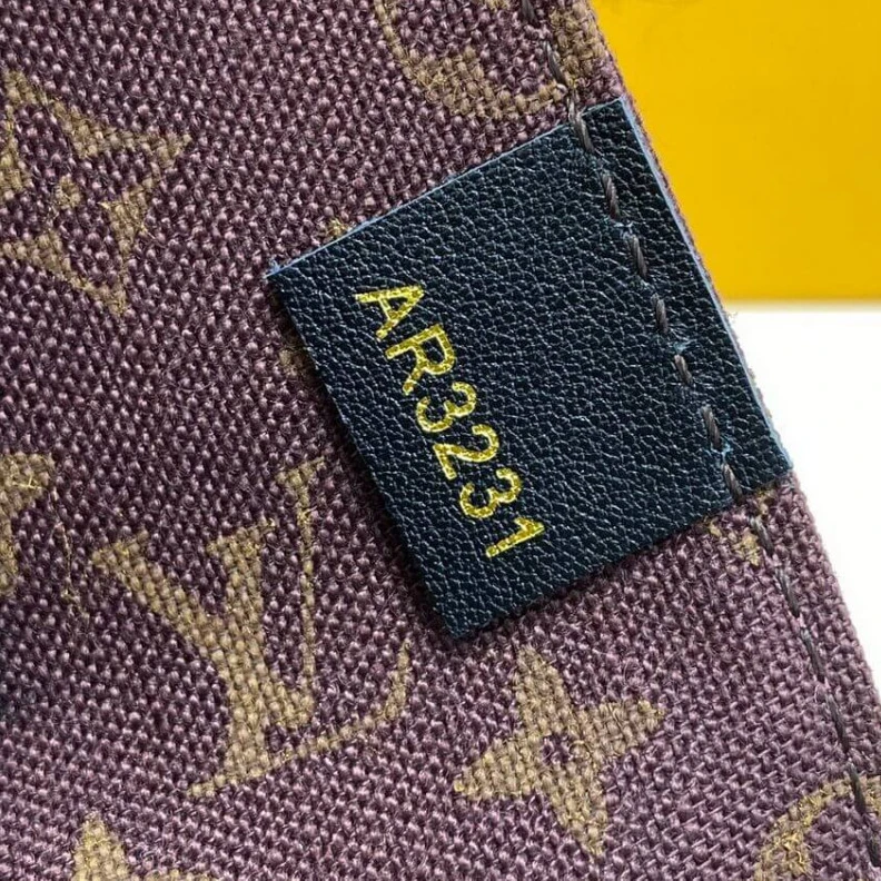 Lv belts replica Strap: Re Louis Vuitton Printed Matte Calf Leather Petit Sac Plat