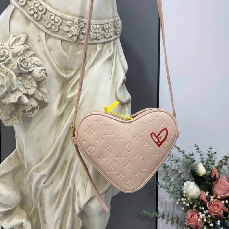 Mythick.ru Monogram Louis Vuitton Sac Coeur Heartbox