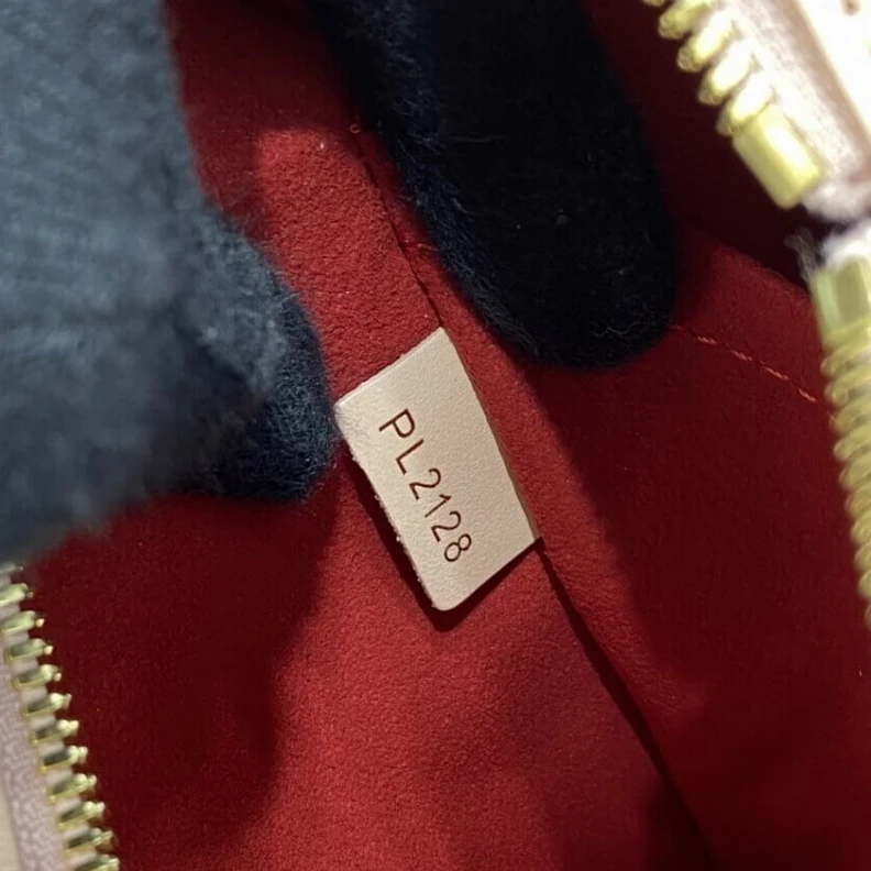 Mythick.ru Monogram Louis Vuitton Sac Coeur Heartbox