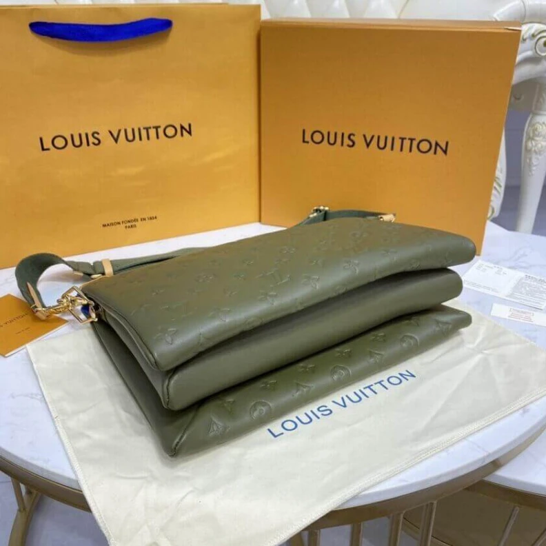 Replica bag Fermeture Louis Vuitton Sac Coussin MM