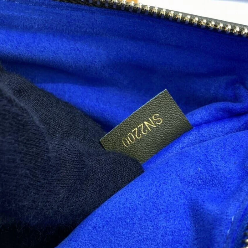 Replica bag Fermeture Louis Vuitton Sac Coussin MM