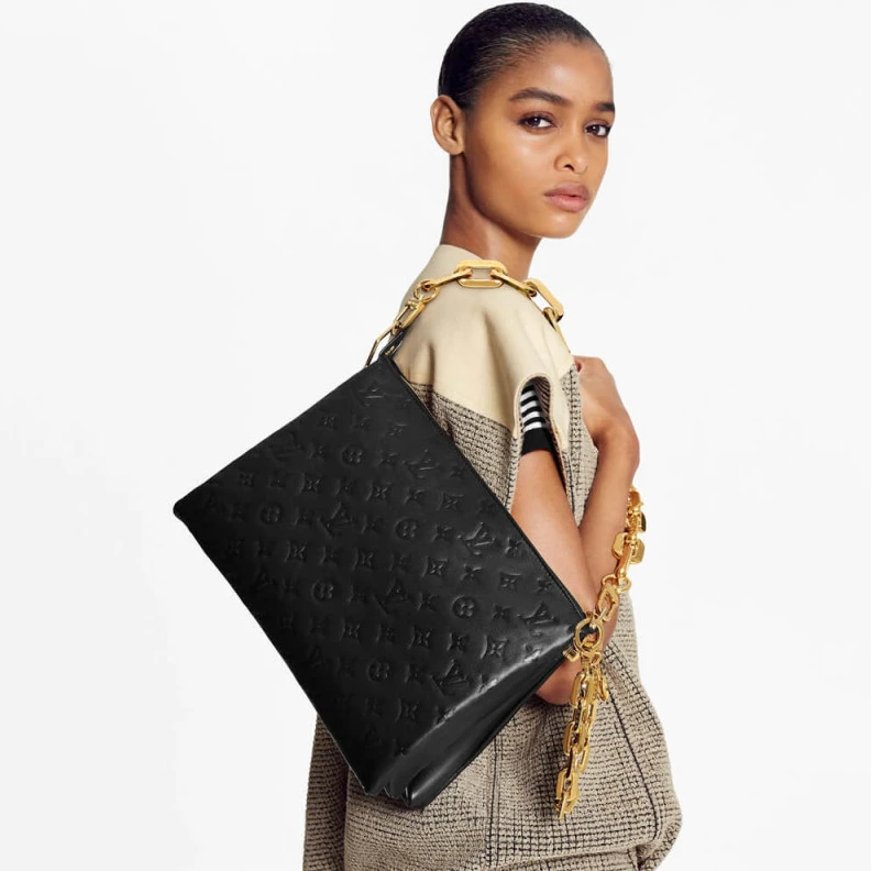 Mythick Longueur Louis Vuitton Sac Coussin MM