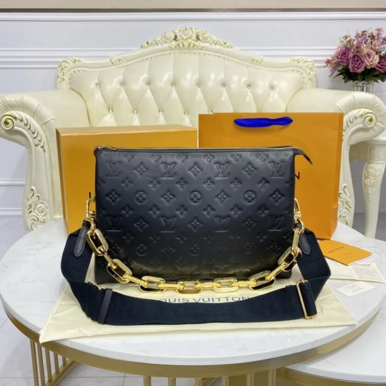 Mythick Longueur Louis Vuitton Sac Coussin MM