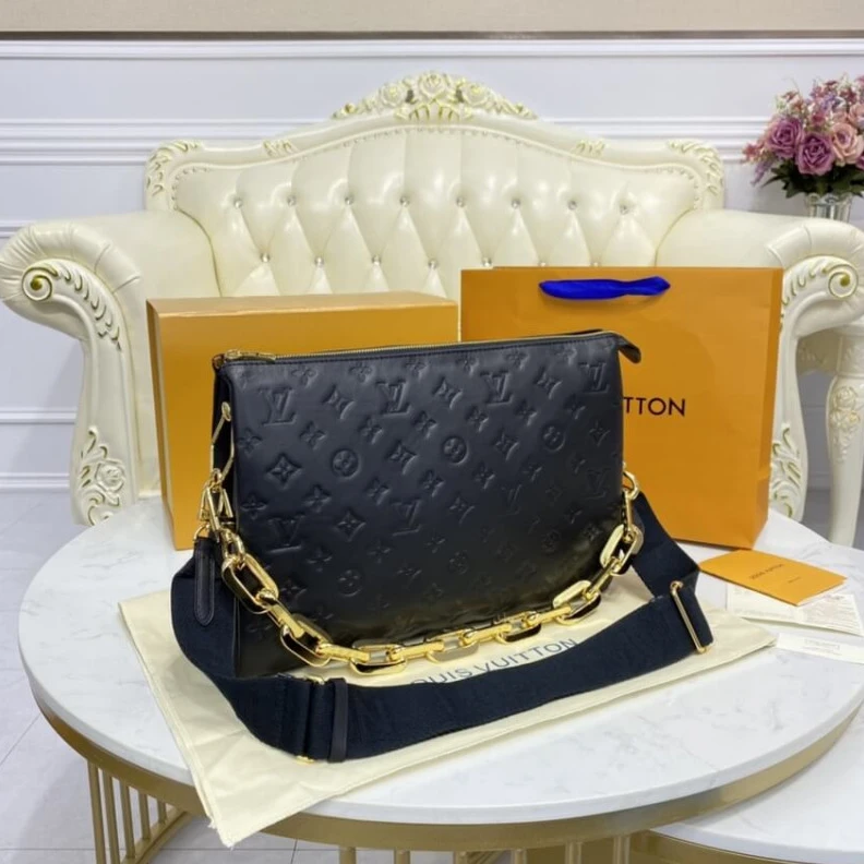 Mythick Longueur Louis Vuitton Sac Coussin MM