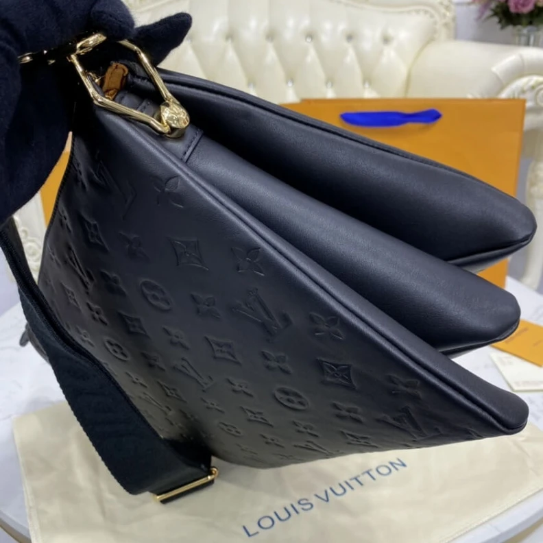 Mythick Longueur Louis Vuitton Sac Coussin MM